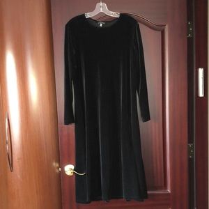 New XL Black Velvet Dress